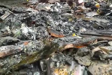 Ki ốt bị thiêu rụi trong đêm nghi do chập điện