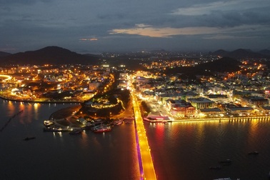 Kiên Giang xây dựng Hà Tiên thành thành phố cửa khẩu, trung tâm kinh tế du lịch của miền Tây