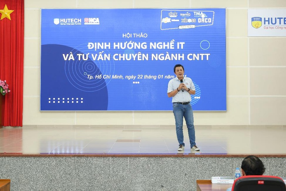 Doanh nghiệp làm hướng dẫn viên giúp sinh viên IT HUTECH định hướng nghề nghiệp - 3 Doanh nghiệp làm hướng dẫn viên giúp sinh viên IT HUTECH định hướng nghề nghiệp - 3