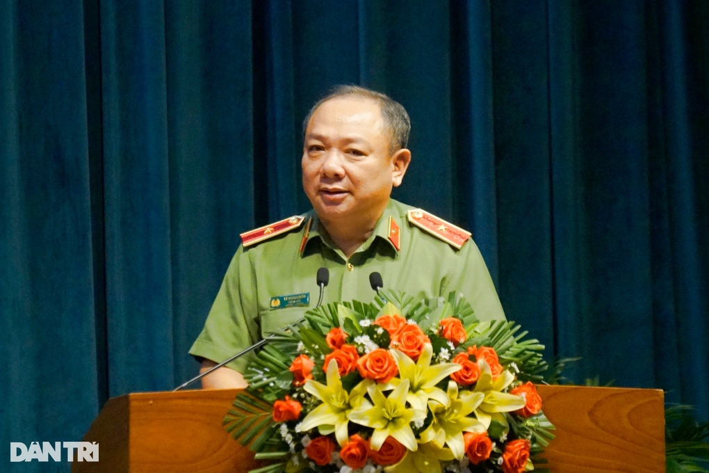 Cử tri lo lắng khi bỏ công an cấp huyện, Giám đốc Công an tỉnh trấn an - 1 Cử tri lo lắng khi bỏ công an cấp huyện, Giám đốc Công an tỉnh trấn an