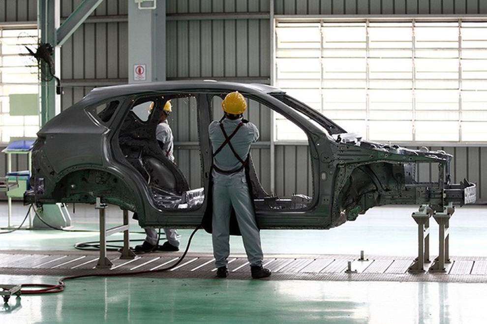 Vì sao ô tô nhập rộng cửa bứt phá, xe trong nước lại mắc kẹt? - 3 Vì sao ô tô nhập rộng cửa bứt phá, xe trong nước lại mắc kẹt? - 3
