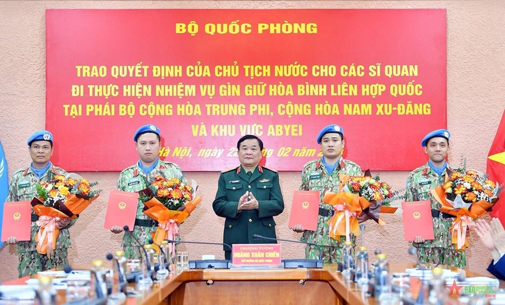 Chủ tịch nước cử 4 sĩ quan đi gìn giữ hòa bình ở châu Phi - 1 Chủ tịch nước cử 4 sĩ quan đi gìn giữ hòa bình ở châu Phi - 1