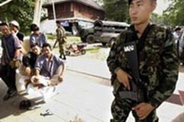 Thái Lan: dân làng đánh chết 2 lính chính phủ