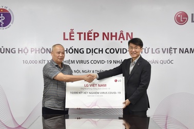 LG Việt Nam tài trợ Bộ Y tế 10.000 bộ kit xét nghiệm Covid-19 và các trang thiết bị y tế nhập khẩu từ Hàn Quốc