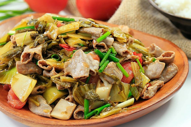 Món lòng xào dưa: Lưu ý gì khi ăn để tránh rước bệnh vào người?