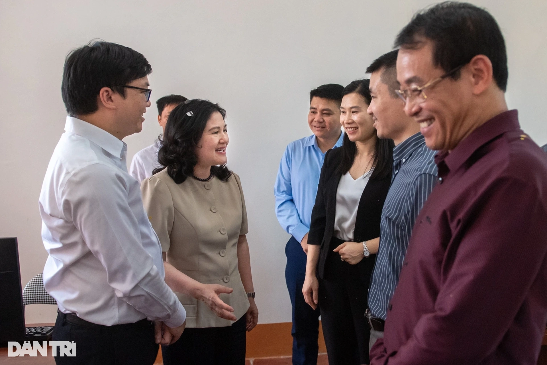 Thứ trưởng Nguyễn Thị Hà khánh thành điểm trường Nà Thưa - 8 Thứ trưởng Nguyễn Thị Hà khánh thành điểm trường Nà Thưa - 8