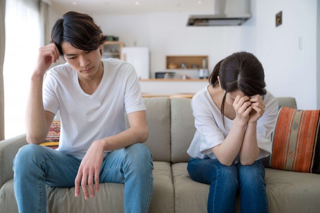 Chồng có sở thích lạ khiến tôi cảm thấy bực bội, bất lực - 1 Chồng có sở thích lạ khiến tôi cảm thấy bực bội, bất lực - 1