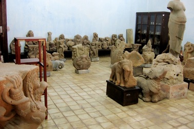 Huế: Mở cửa Kho Chàm quý hiếm sau 71 năm