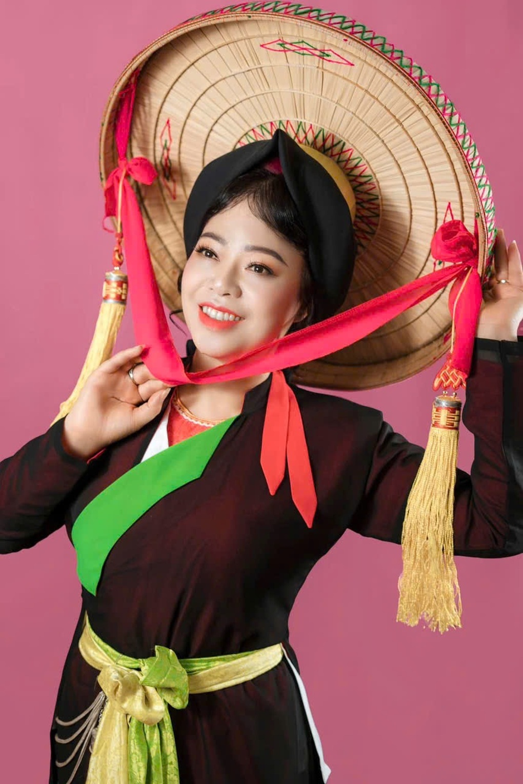 NSND Thúy Hường, Thanh Thanh Hiền biểu diễn Lễ hội La Khê - Bia Bà 2025 - 2 NSND Thúy Hường, Thanh Thanh Hiền biểu diễn Lễ hội La Khê - Bia Bà 2025 - 2