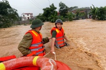 Nhiều nơi ở Lạng Sơn chìm trong biển nước