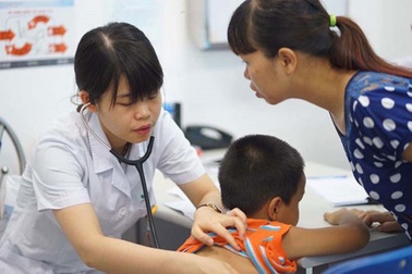 Cách hay giúp trẻ viêm mũi, nghẹt mũi không cần dùng đến kháng sinh