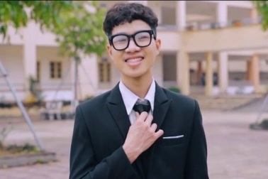 Sự hồi sinh kỳ diệu của cậu bé u não và câu chuyện cổ tích của lòng nhân ái