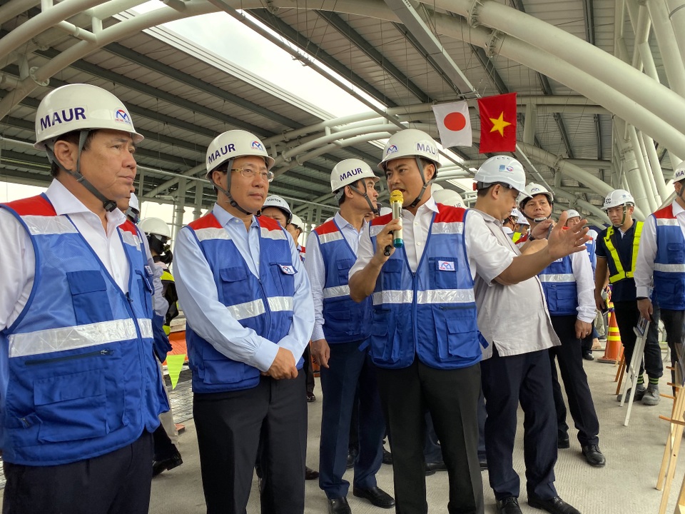 Phó Thủ tướng Phạm Bình Minh thị sát công trình metro TPHCM - 4 Phó Thủ tướng Phạm Bình Minh thị sát công trình metro TPHCM - 4