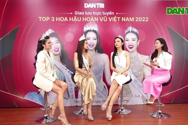 Vì sao mẹ Ngọc Châu mặc cùng một chiếc áo sau 6 năm?