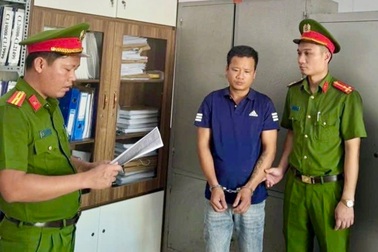 Bắt “thành phần bất hảo” phá cửa nhà bác ruột