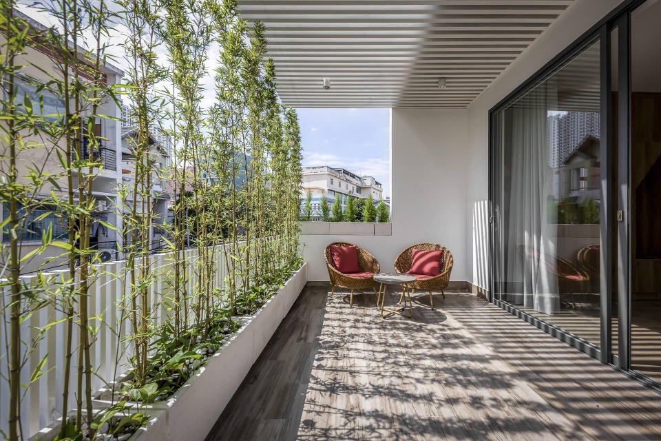 Nhà Sài Gòn có mặt tiền chống trộm, tối giản không gian vẫn đẹp bất ngờ - 12