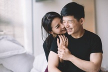 Phát hiện chồng "say nắng", tôi xử lý chỉ bằng cuộc gọi dài hai phút