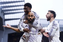 Mbeumo, Maguire tỏa sáng giúp Man Utd hạ gục Liverpool