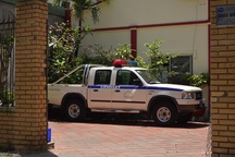 Xe công an phường "sạch bóng" trên vỉa hè quận 1