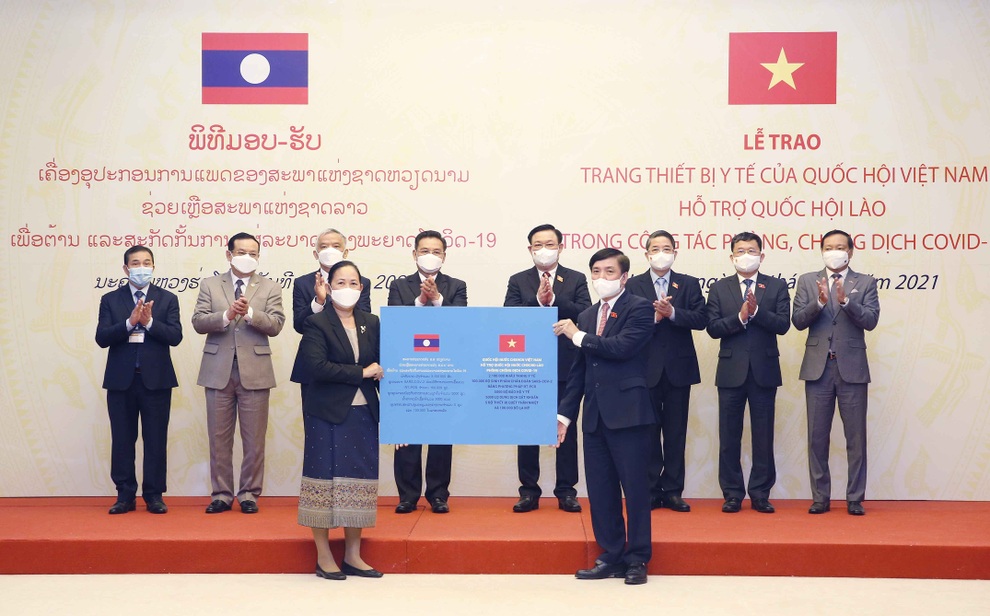 Chủ tịch Quốc hội Vương Đình Huệ hội đàm với Chủ tịch Quốc hội Lào - 3 Chủ tịch Quốc hội Vương Đình Huệ hội đàm với Chủ tịch Quốc hội Lào - 3