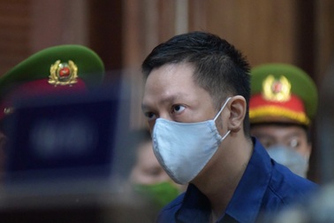 Luật sư vụ "dì ghẻ" đánh bé gái: "Tôi chưa gặp người cha nào ác như vậy!"