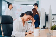 Nhân viên xin nghỉ phép vì đổ bệnh, sếp thuê thám tử điều tra để xác thực