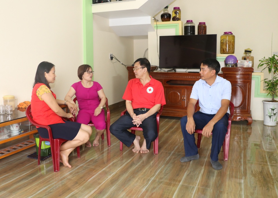 Người phụ nữ 2 lần nhận giác mạc hứa tặng lại “ánh sáng” khi qua đời - 3 Người phụ nữ 2 lần nhận giác mạc hứa tặng lại “ánh sáng” khi qua đời - 3