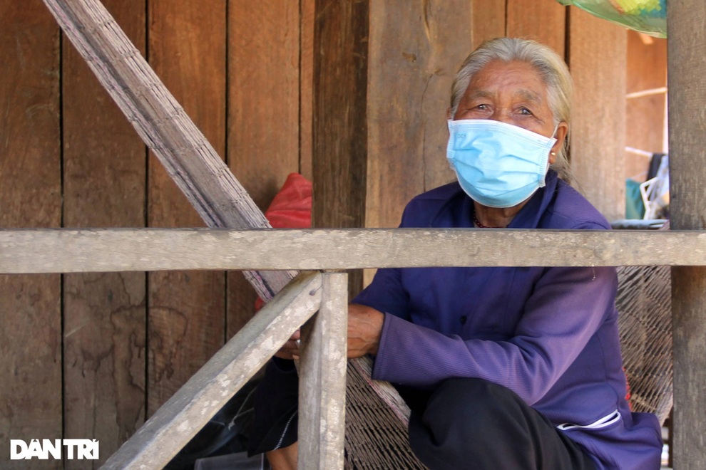 Chống giặc Covid-19 ở làng đồng bào Ê Đê - 3