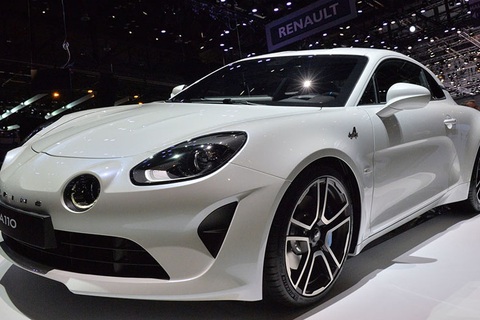 Alpine A110 có gì để cạnh tranh với Porsche 718 Cayman?