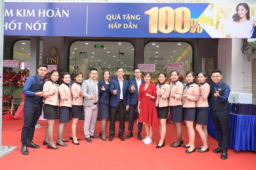 PNJ công bố vượt 12,6% kế hoạch lợi nhuận năm sau 10 tháng - 3 PNJ công bố vượt 12,6% kế hoạch lợi nhuận năm sau 10 tháng - 3