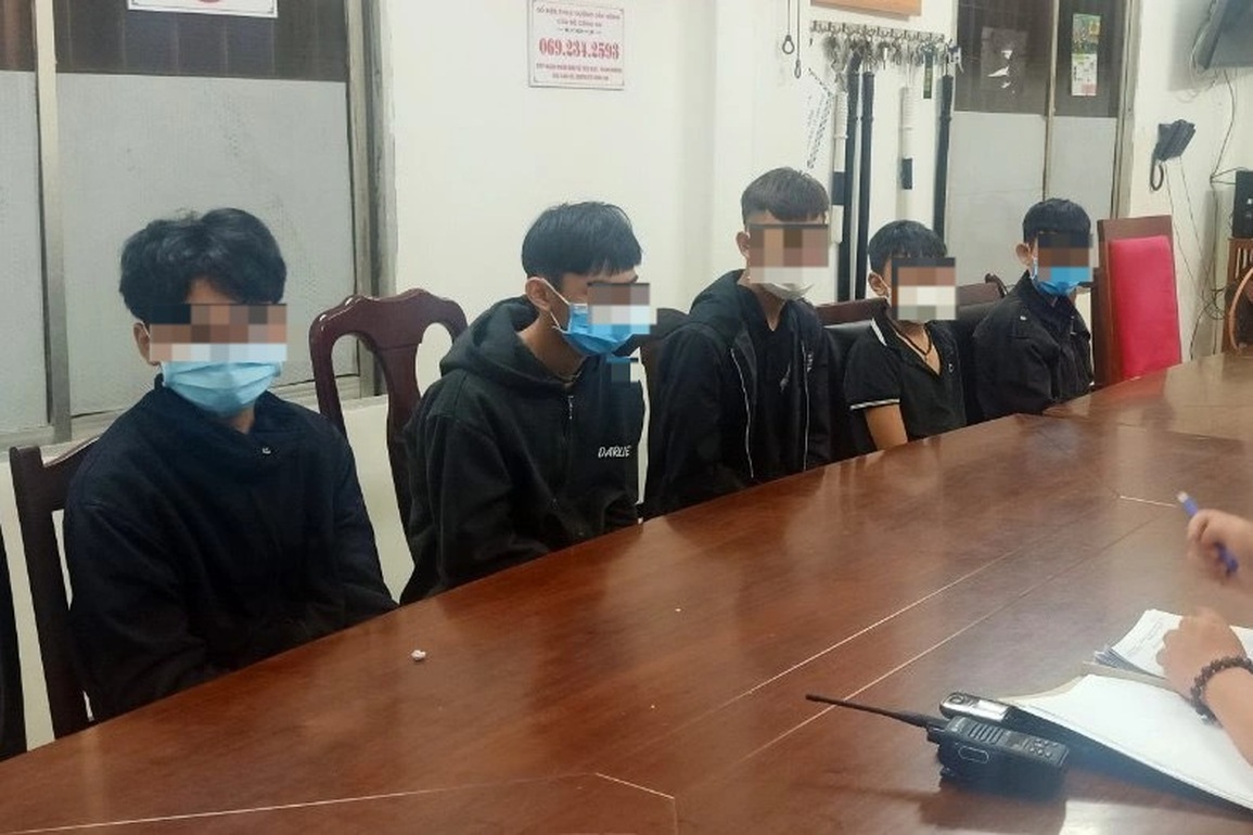 Bắt nhóm đối tượng nhí dàn cảnh cướp xe máy ở Đà Nẵng - 1 Bắt nhóm đối tượng nhí dàn cảnh cướp xe máy ở Đà Nẵng - 1