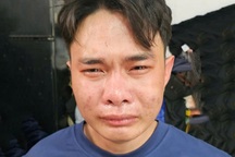 Kẻ cướp cửa hàng FPT ở TPHCM khóc nức nở khi bị bắt