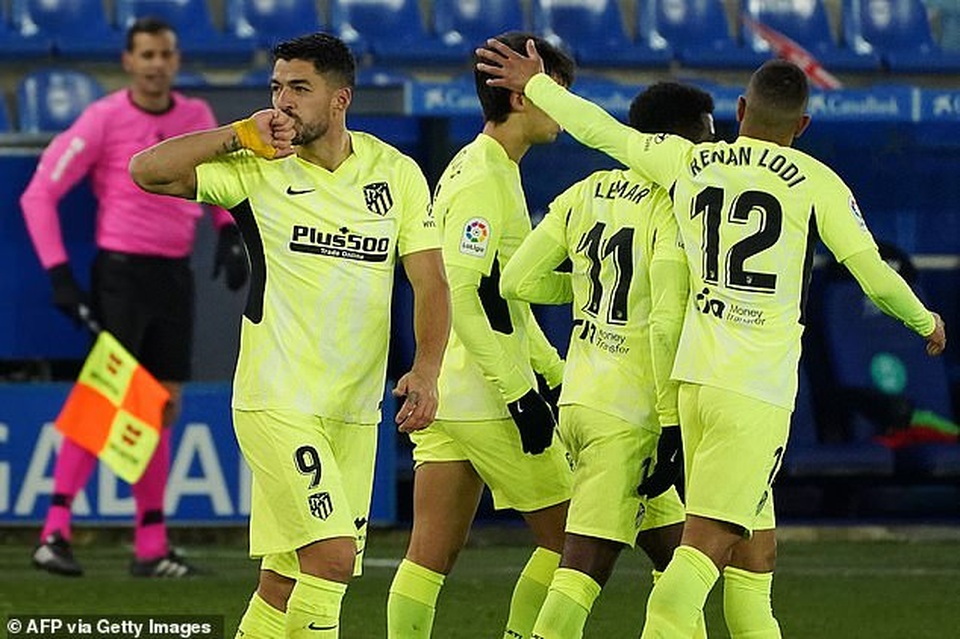 Luis Suarez tỏa sáng giúp Atletico vượt mặt Real Madrid và Barcelona - 10 Luis Suarez tỏa sáng giúp Atletico vượt mặt Real Madrid và Barcelona - 10