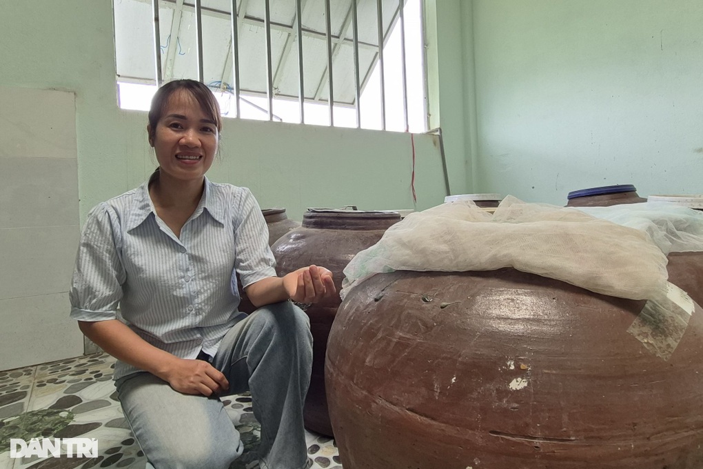 Nữ giáo viên mầm non kiếm nửa tỷ đồng mỗi năm nhờ món quà quê giã bằng tay - 1 Nữ giáo viên mầm non kiếm nửa tỷ đồng mỗi năm nhờ món quà quê giã bằng tay - 1