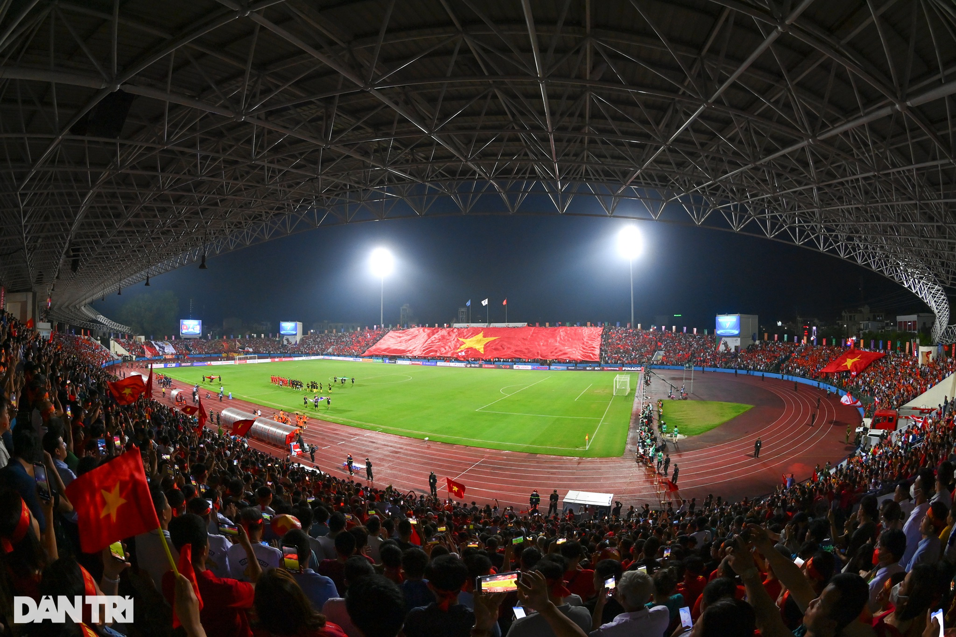 U23 Malaysia gục ngã trước U23 Việt Nam sau bàn thắng vàng của Tiến Linh - 1