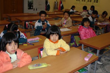 Hà Nội: Hàng trăm học sinh nghỉ học vì sốt virus