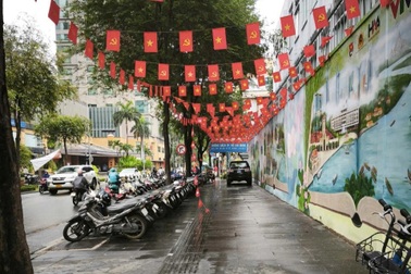 Phường Sài Gòn nói về đề nghị thu hồi giấy phép bãi giữ xe Đường sách TPHCM