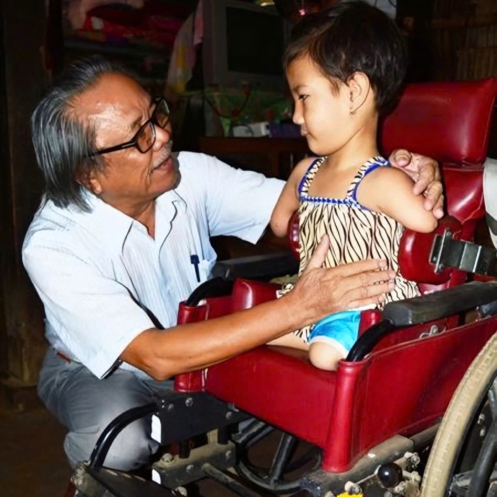 Nhà thơ, Nhà báo Phan Huy đã “Ngược bến sông mơ” - 1 Nhà thơ, Nhà báo Phan Huy đã “Ngược bến sông mơ” - 1