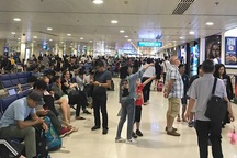 Cố tình "cầm nhầm" điện thoại, khách nam bị bắt sát giờ lên máy bay