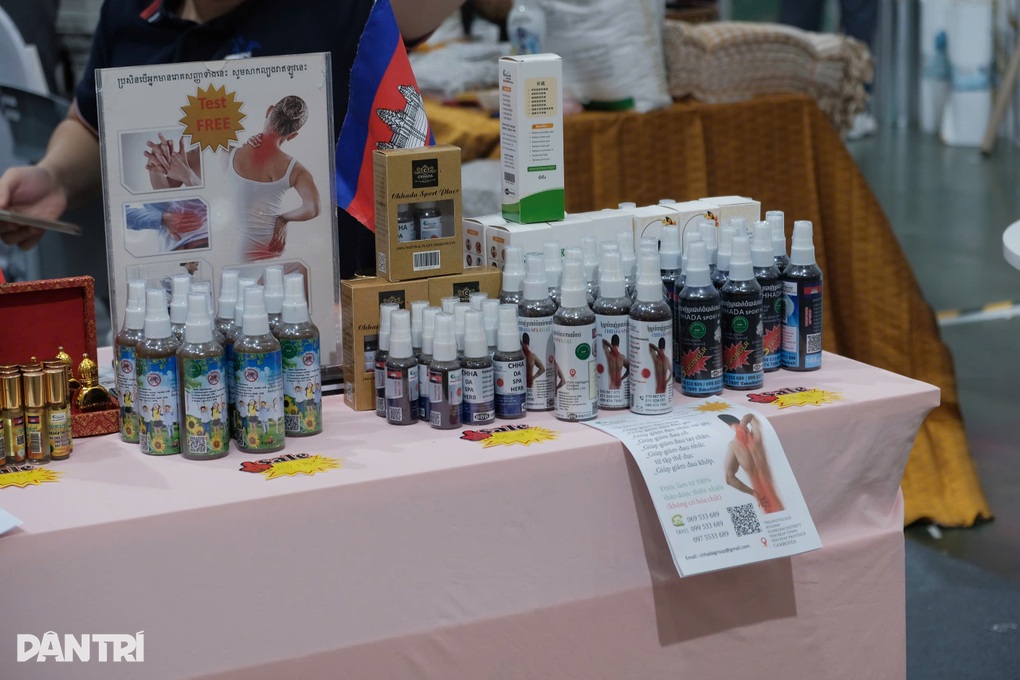 Hơn 100 thỏa thuận hợp tác được ký kết tại Hội chợ Mùa Thu - 1 Hơn 100 thỏa thuận hợp tác được ký kết tại Hội chợ Mùa Thu - 1