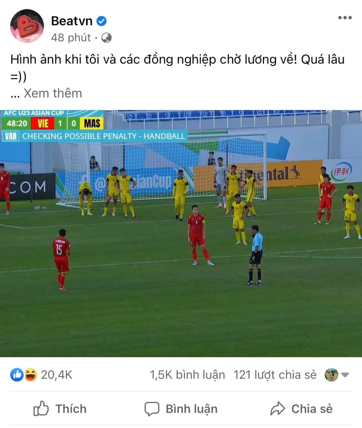 Trọng tài phải mất một thời gian khá lâu để hoàn tất việc kiểm tra VAR, nhiều dân mạng hài hước so sánh khoảng thời gian này giống như đang… đợi lương về (Ảnh: Beatvn). Trọng tài phải mất một thời gian khá lâu để hoàn tất việc kiểm tra VAR, nhiều dân mạng hài hước so sánh khoảng thời gian này giống như đang… đợi lương về (Ảnh: Beatvn).