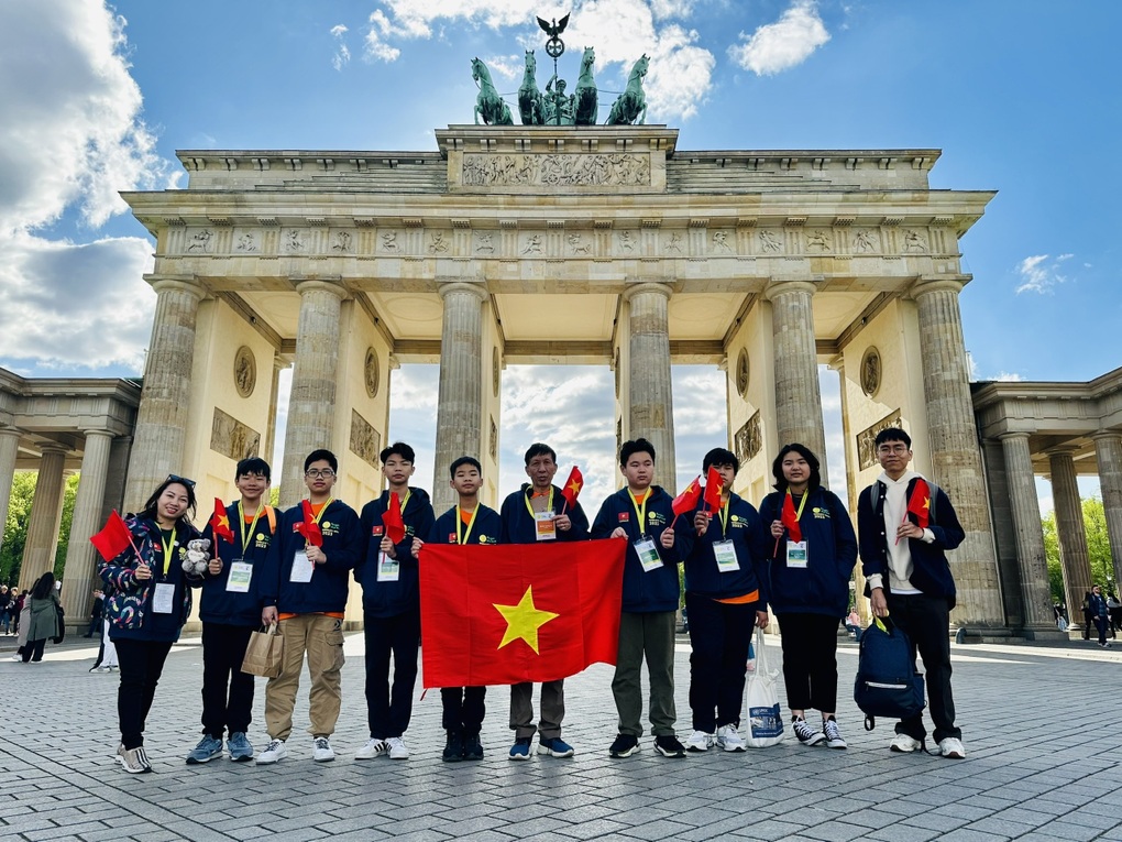 Học sinh Hà Nội giành 5 huy chương vàng Olympic Toán thế giới năm 2023 - 1 Học sinh Hà Nội giành 5 huy chương vàng Olympic Toán thế giới năm 2023 - 1
