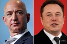 Elon Musk “đá đểu” và gọi ông chủ Amazon là “kẻ sao chép”