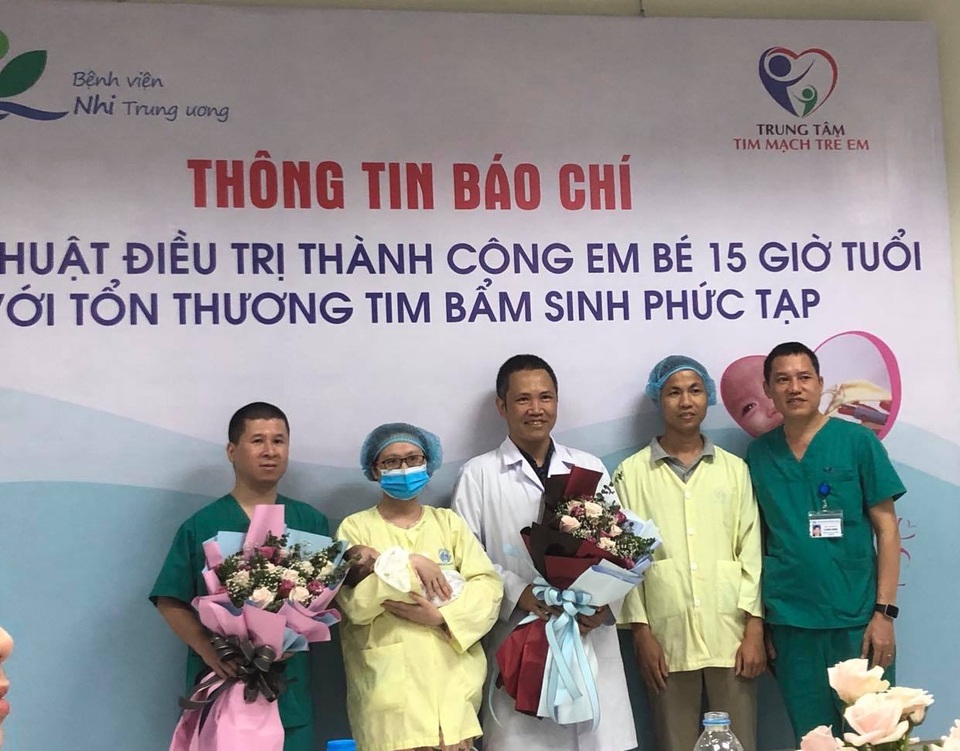 42 ngày cứu bé sơ sinh 15 giờ tuổi mắc cùng lúc 4 dị tật tim phức tạp - 3