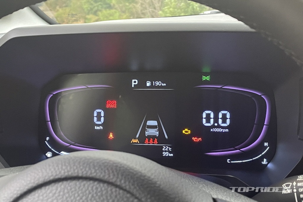 Cận cảnh Kia Ray 2023: Bé hạt tiêu nhưng nội thất rộng, có cửa lùa - 15 Cận cảnh Kia Ray 2023: Bé hạt tiêu nhưng nội thất rộng, có cửa lùa - 15