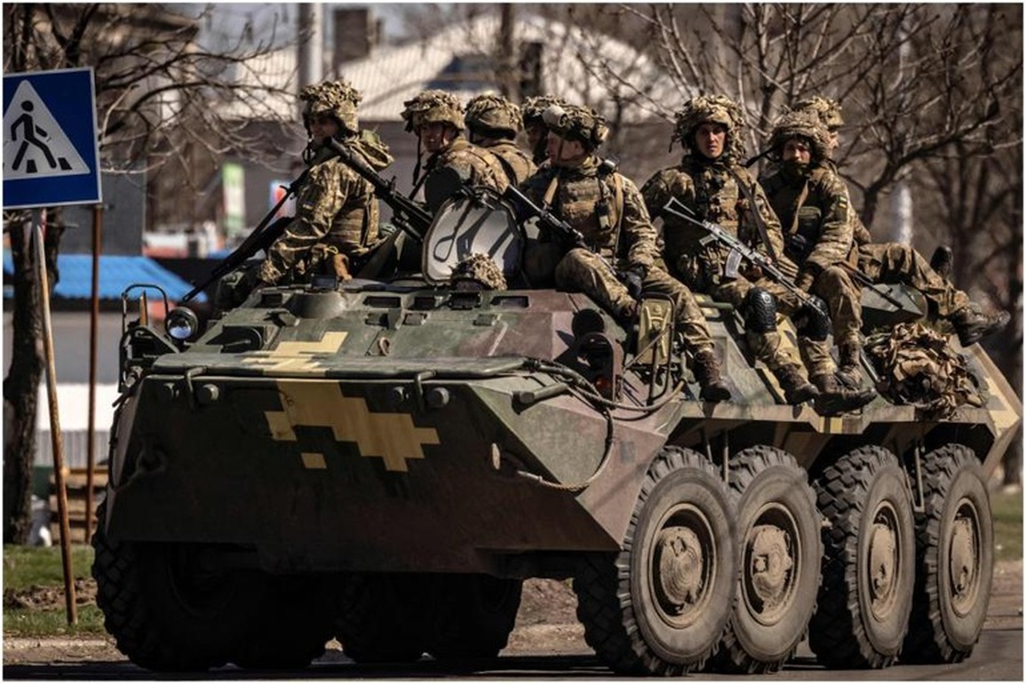 Nga - Ukraine lần đầu trao đổi binh sĩ tử trận - 1 Nga - Ukraine lần đầu trao đổi binh sĩ tử trận - 1
