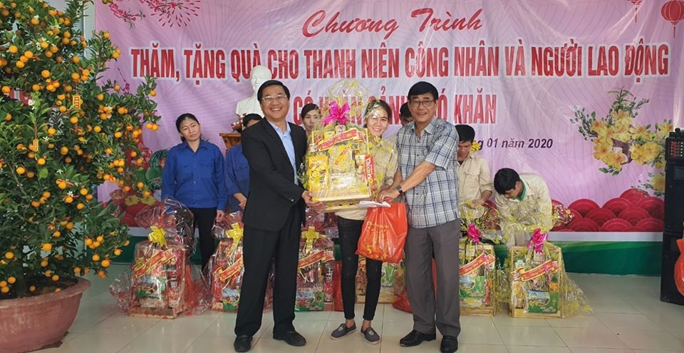 Quảng Trị: Những món quà ấm áp đến với công nhân, người lao động nghèo dịp Xuân về - 3 Quảng Trị: Những món quà ấm áp đến với công nhân, người lao động nghèo dịp Xuân về - 3