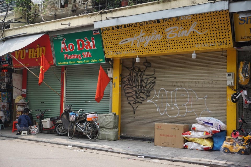 Hết giãn cách xã hội, mặt bằng cho thuê vẫn vắng bóng khách - 5 Hết giãn cách xã hội, mặt bằng cho thuê vẫn vắng bóng khách - 5