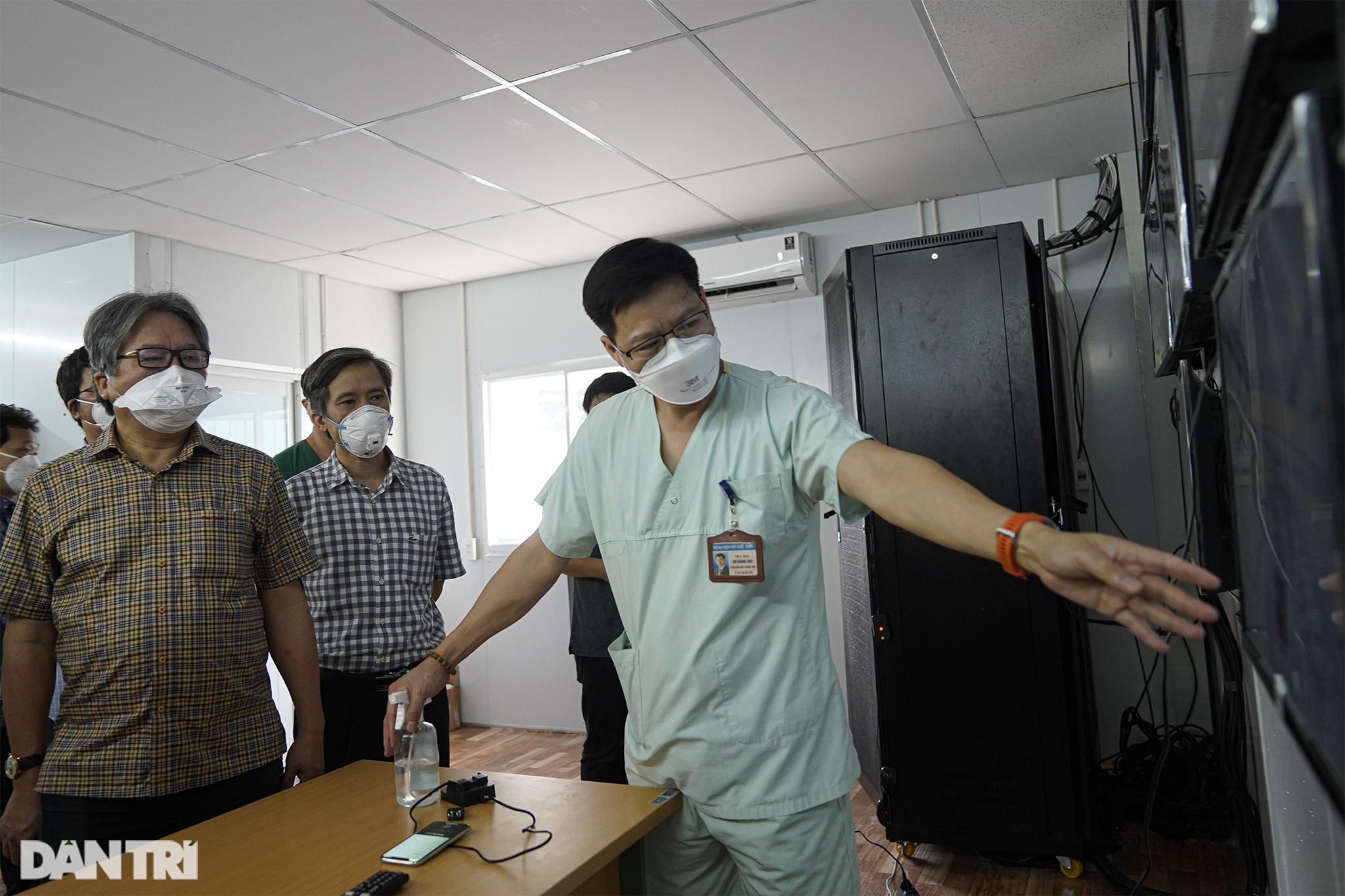 Bên trong bệnh viện dã chiến xây cấp tốc trên đầm lầy vừa đi vào hoạt động - 3 Bên trong bệnh viện dã chiến xây cấp tốc trên đầm lầy vừa đi vào hoạt động - 3