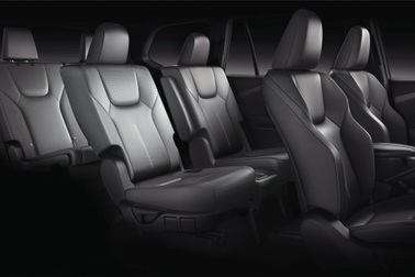 Hé lộ nội thất "tân binh" Lexus TX - Bản hạng sang của Grand Highlander